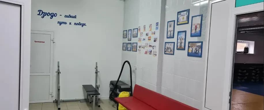 gallery slide