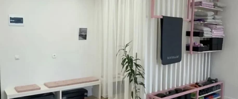 gallery slide