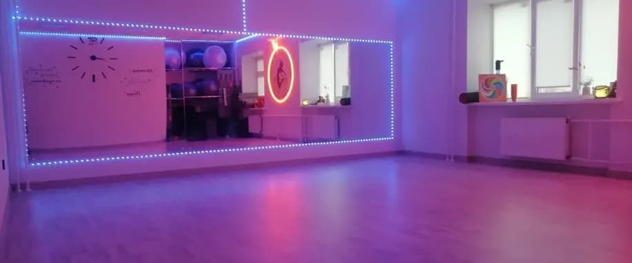 gallery slide
