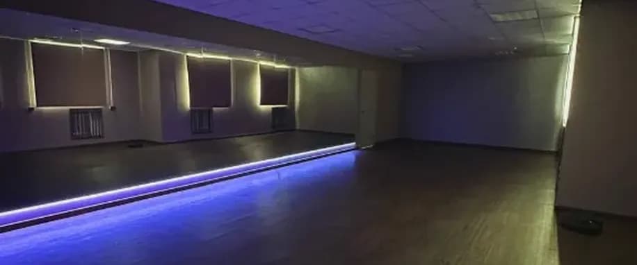 gallery slide