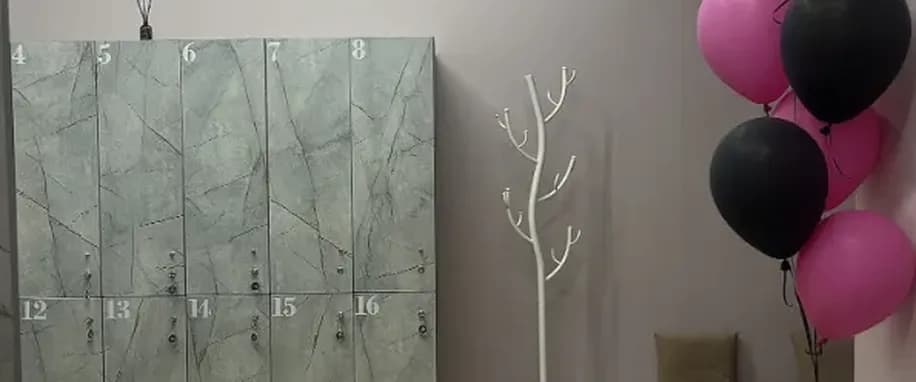 gallery slide