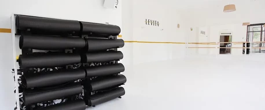 gallery slide
