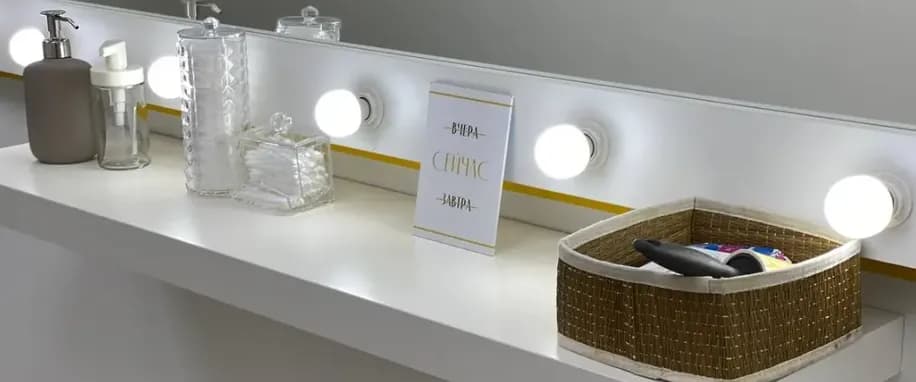 gallery slide